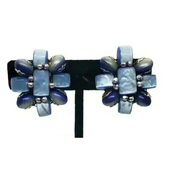 Vintage Earrings Blue Cats eye Moonglow Beaded Clip On Japan 1950s Cats Eye - Picture 1 of 9
